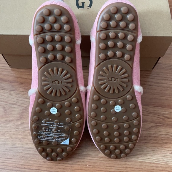 UGG Hailey Moccasin - Picture 8 of 9